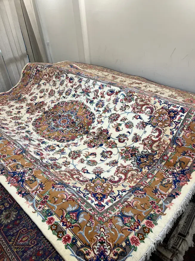 ۶ متری دستبافت طرح تبریز گل ابریشم|فرش|تهران, یوسف‌آباد|دیوار