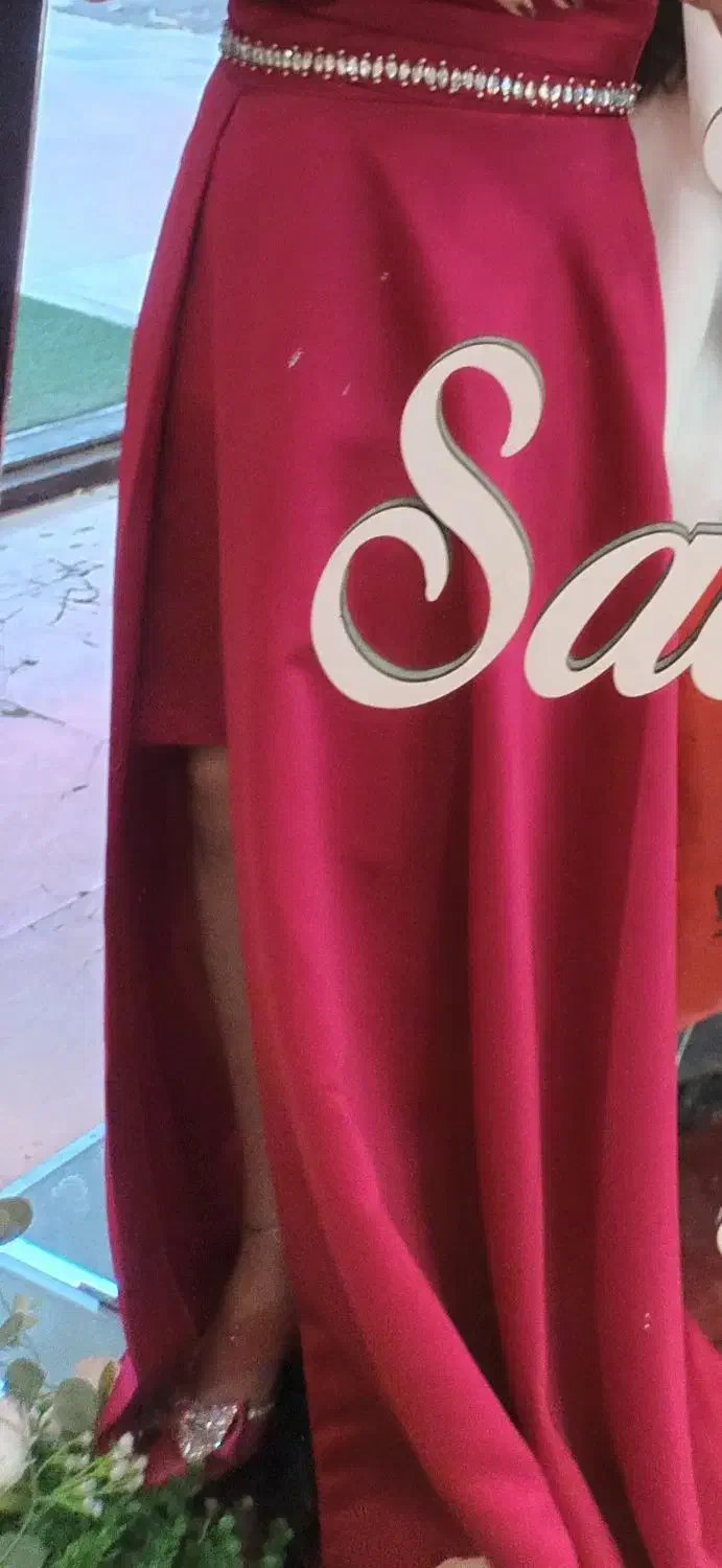 لباس مجلسی|لباس|میانه, |دیوار