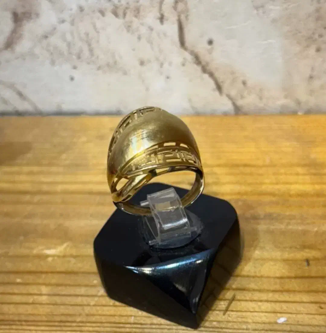 انگشتر طلا نونو بزرگ و سبک|جواهرات|کرج, کمال‌شهر|دیوار