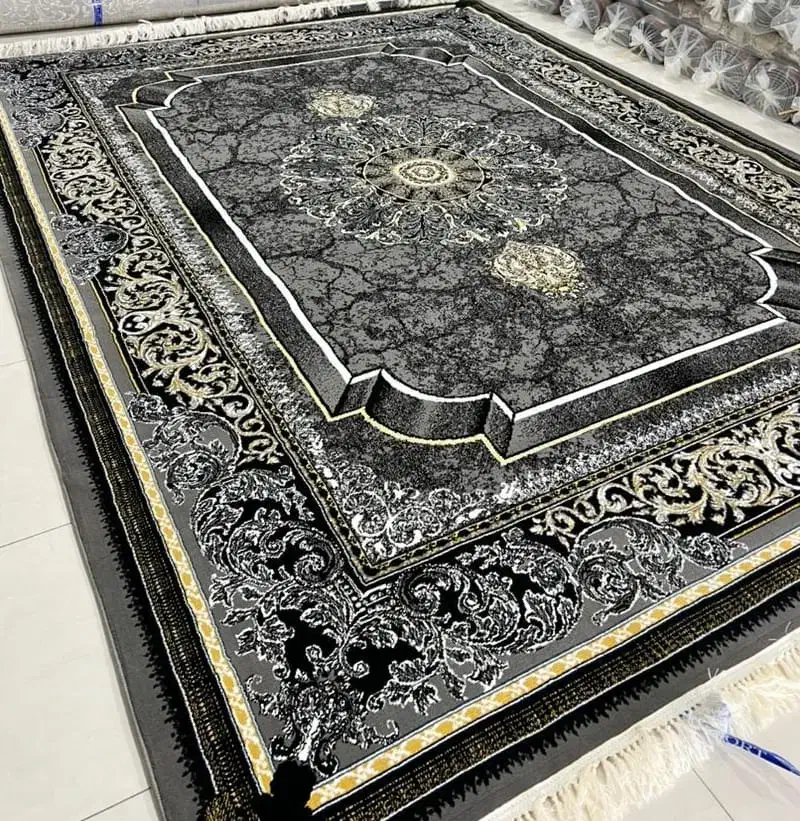 فرصتی بی‌نظیر برای عاشقان زیبایی و اصالت /فرش نگین|فرش|اصفهان, لاله|دیوار