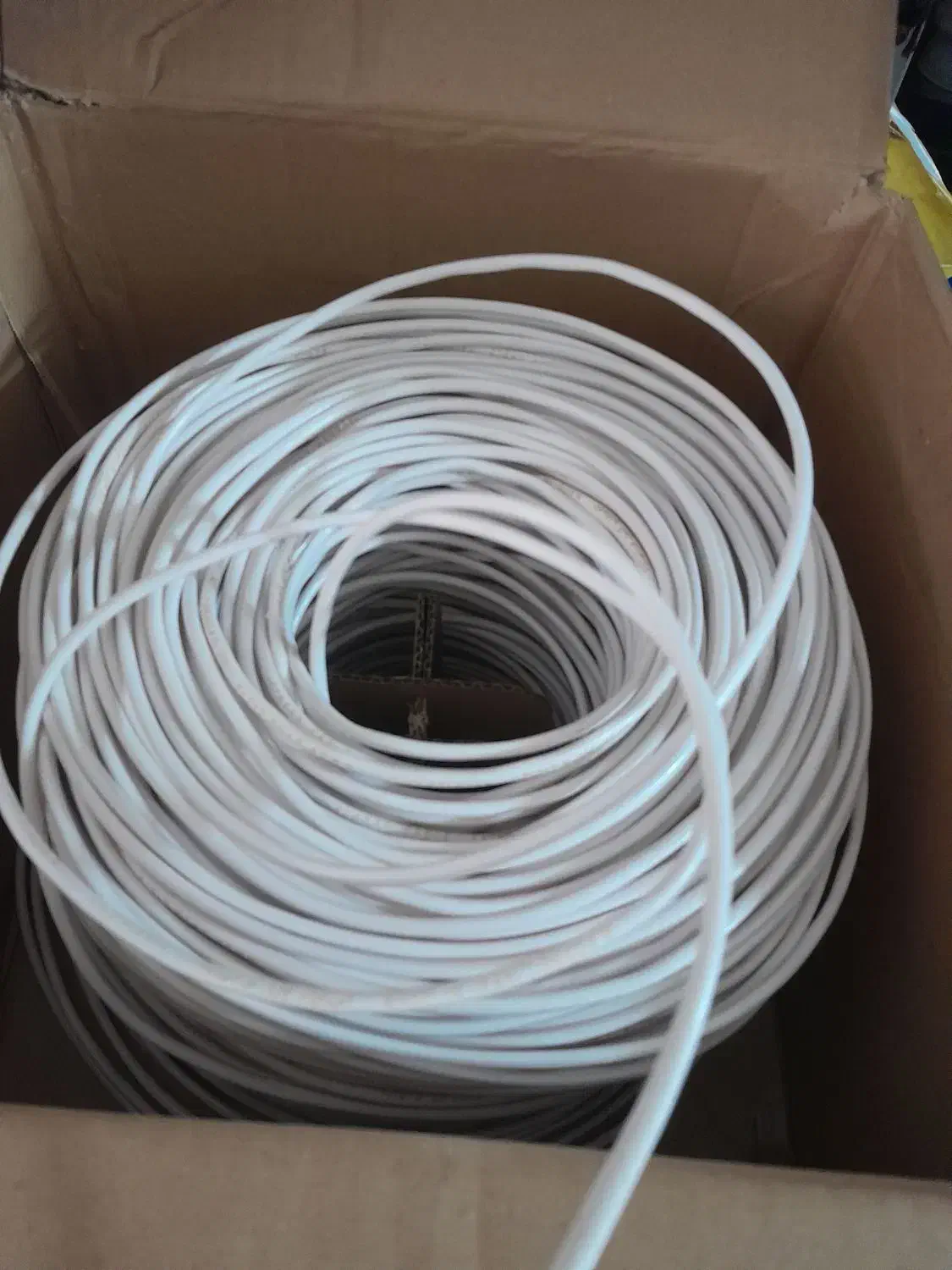 پخش عمده سیم وکابل|عمده‌فروشی|رشت, معلم|دیوار