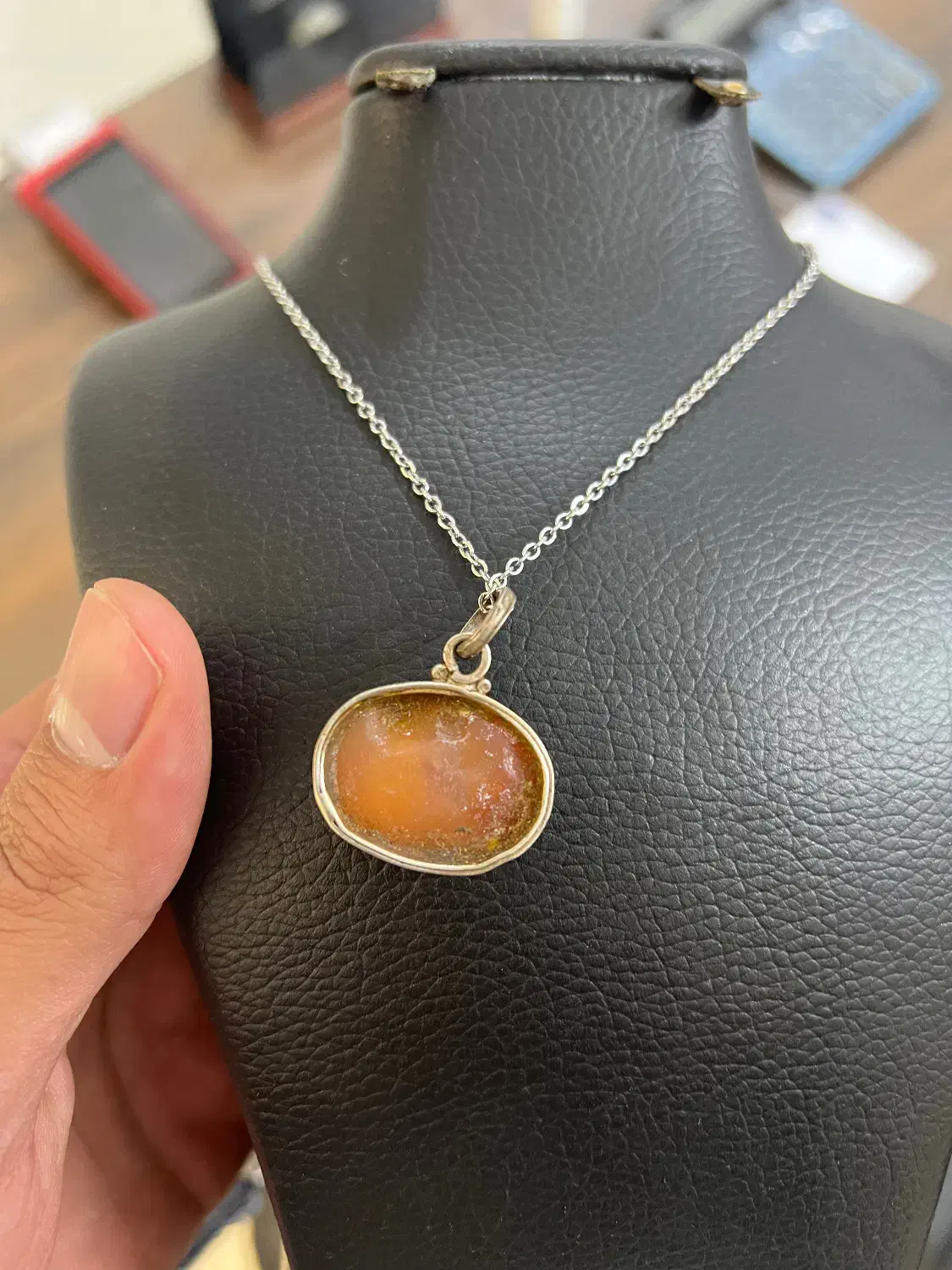 آویز عقیق خطی کوفی کهنه|کلکسیون اشیاء عتیقه|مشهد, آزادشهر|دیوار