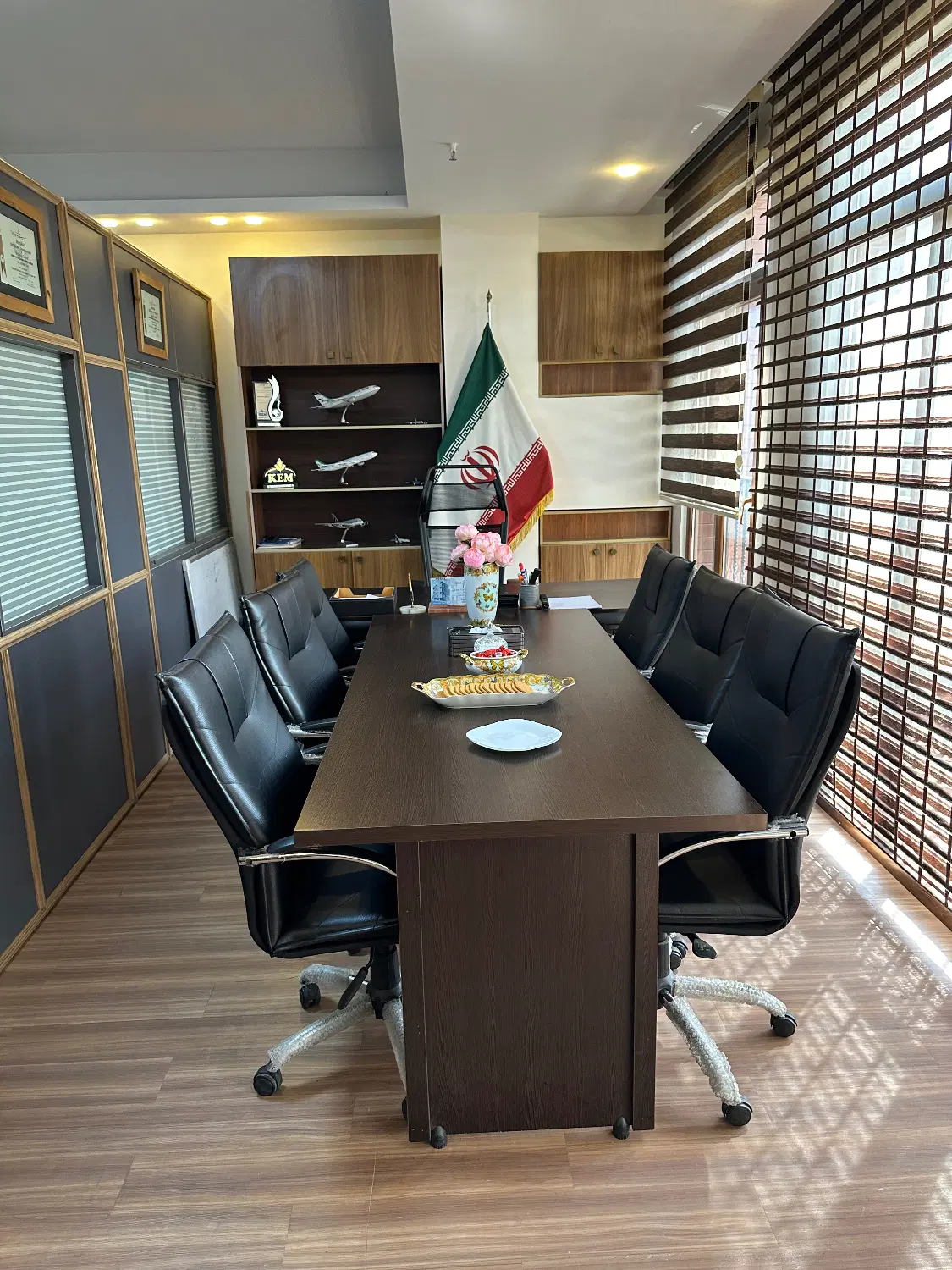 منشی|استخدام اداری و مدیریت|تهران, حکمت|دیوار