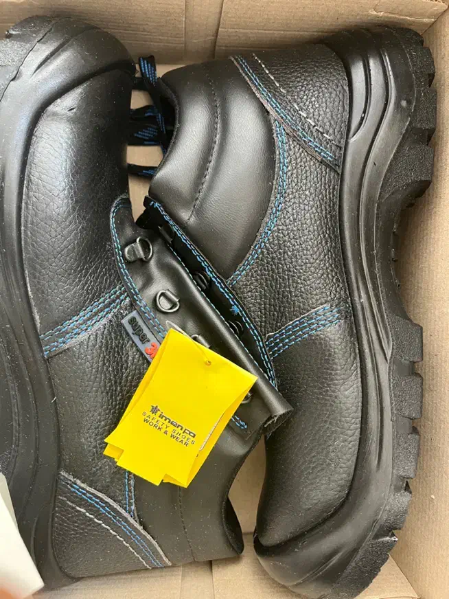 کفش ایمنی ایمن پا|کیف، کفش، کمربند|بافق, |دیوار