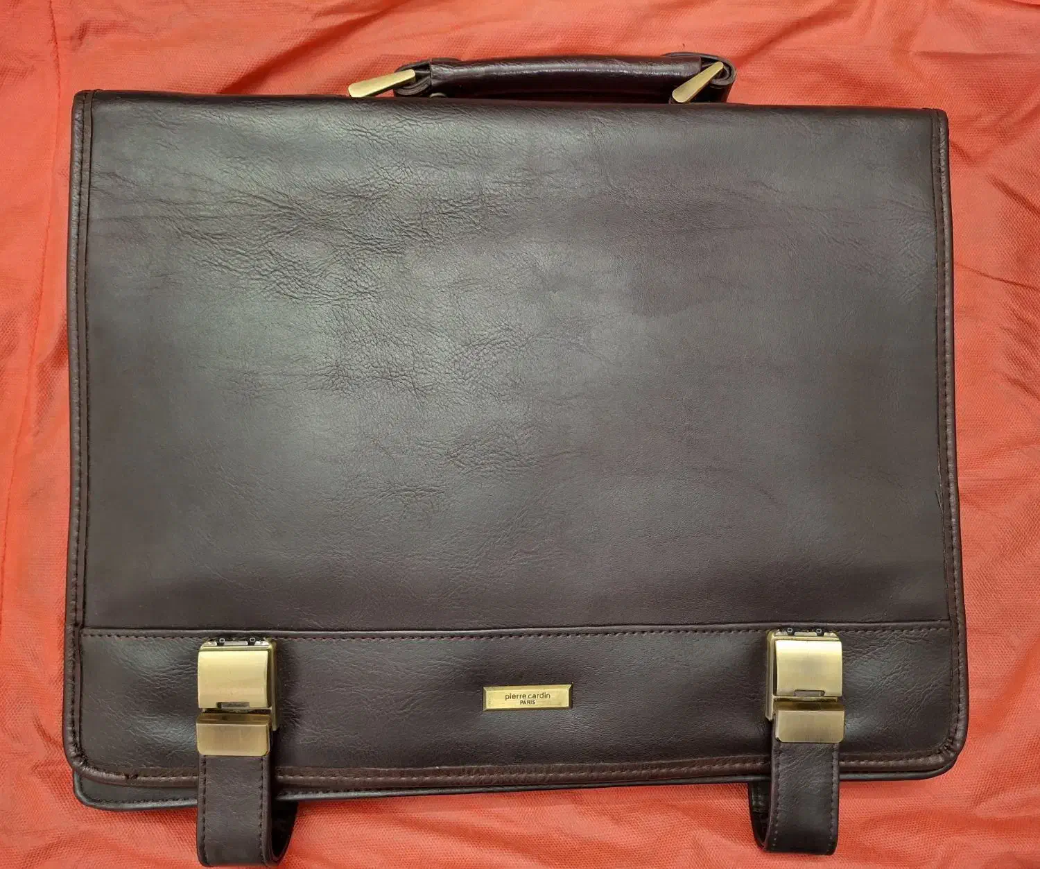 کیف چرم برند پیر کاردین|کیف، کفش، کمربند|اندیشه, اندیشه فاز ۲|دیوار