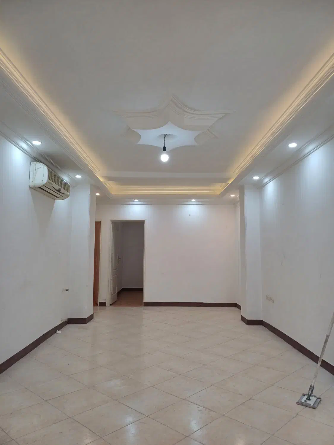 نقاشی ساختمان رباط کریم. پرند تمام نقاط تهران|خدمات پیشه و مهارت|رباطکریم, رباطکریم|دیوار