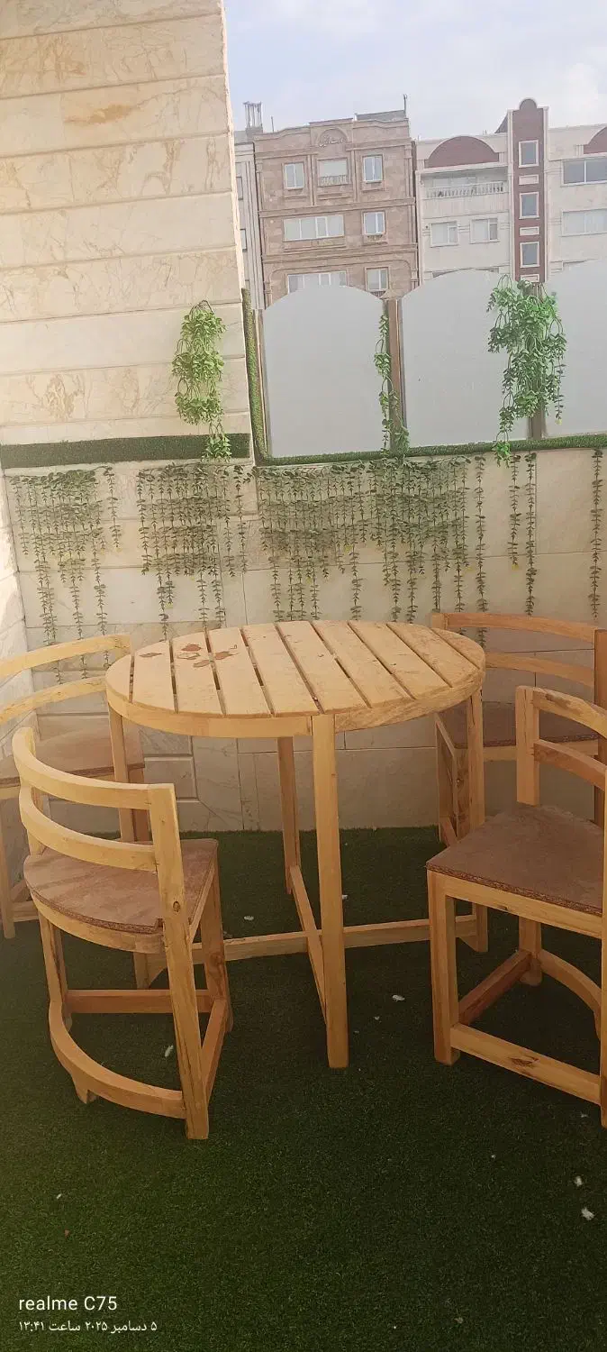 میز و صندلی|میز و صندلی غذاخوری|کاشمر, |دیوار