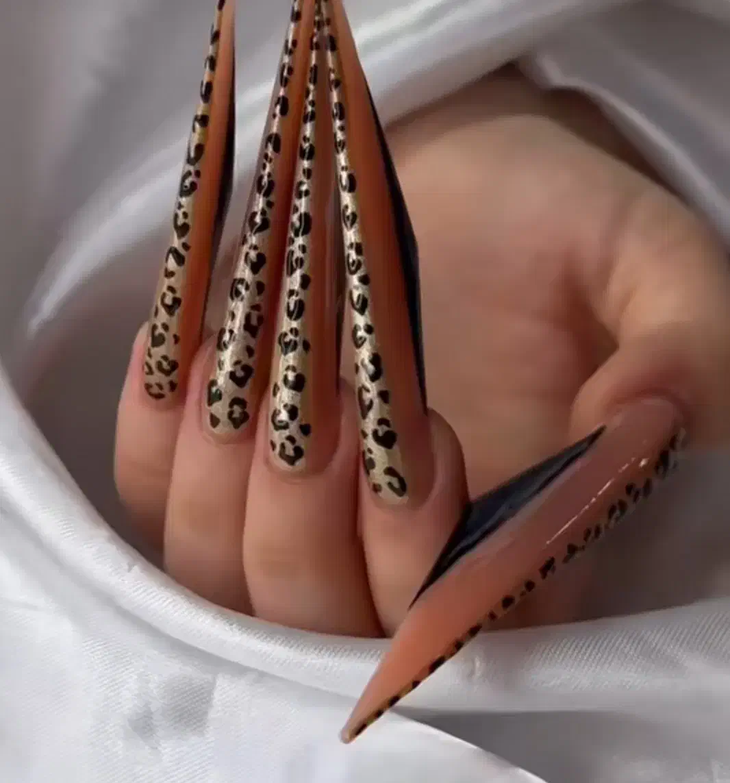 اجاره میز ناخن و کارآموز رایگان|استخدام درمانی، زیبایی، بهداشتی|تهران, فلاح|دیوار