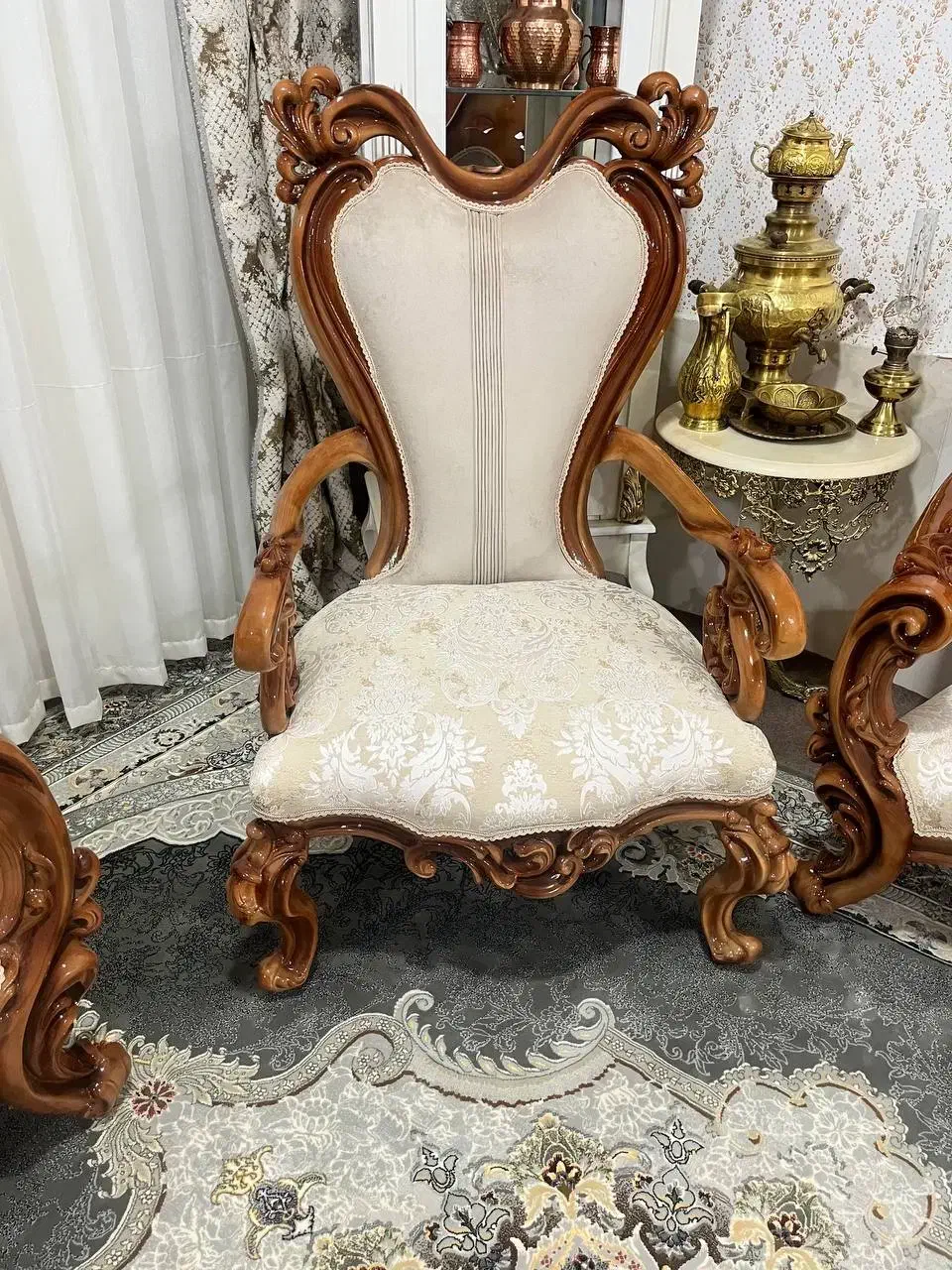 مبل سلطنتی کلاسیک چوب راش کاملا نو و آک|مبلمان خانگی و میز عسلی|سبزوار, چهارراه فرودگاه|دیوار