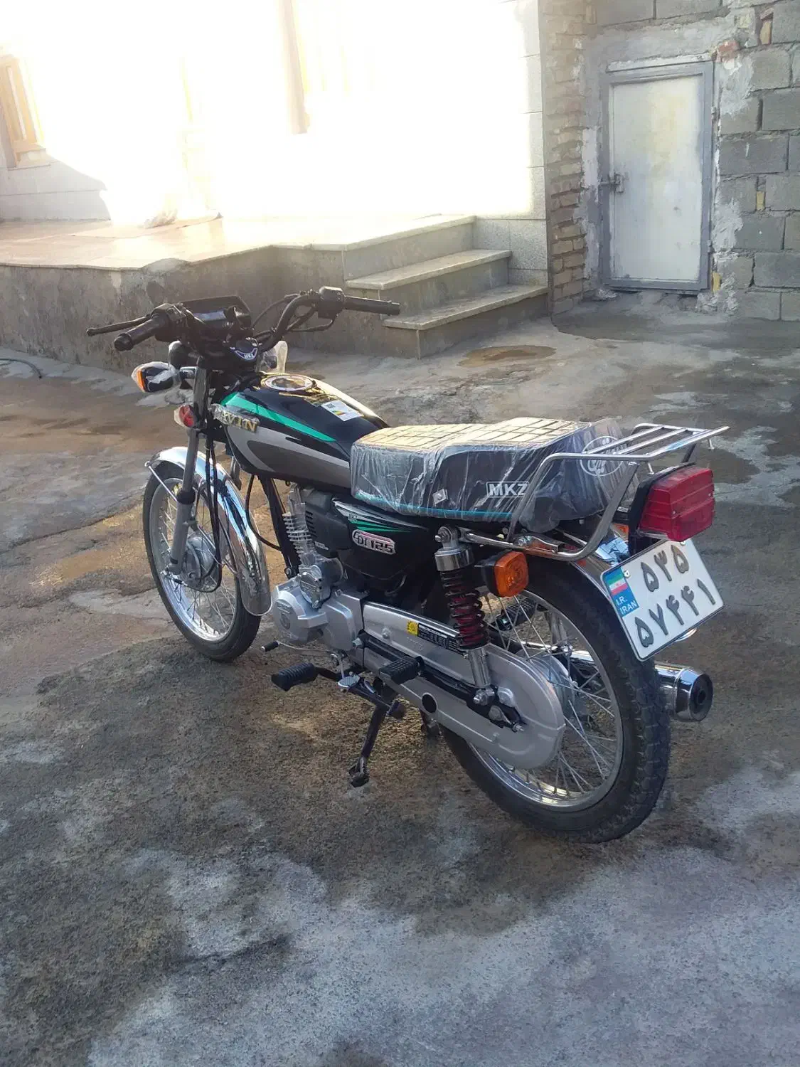 موتور ۱۲۵ صفر|موتورسیکلت|کنگاور, |دیوار