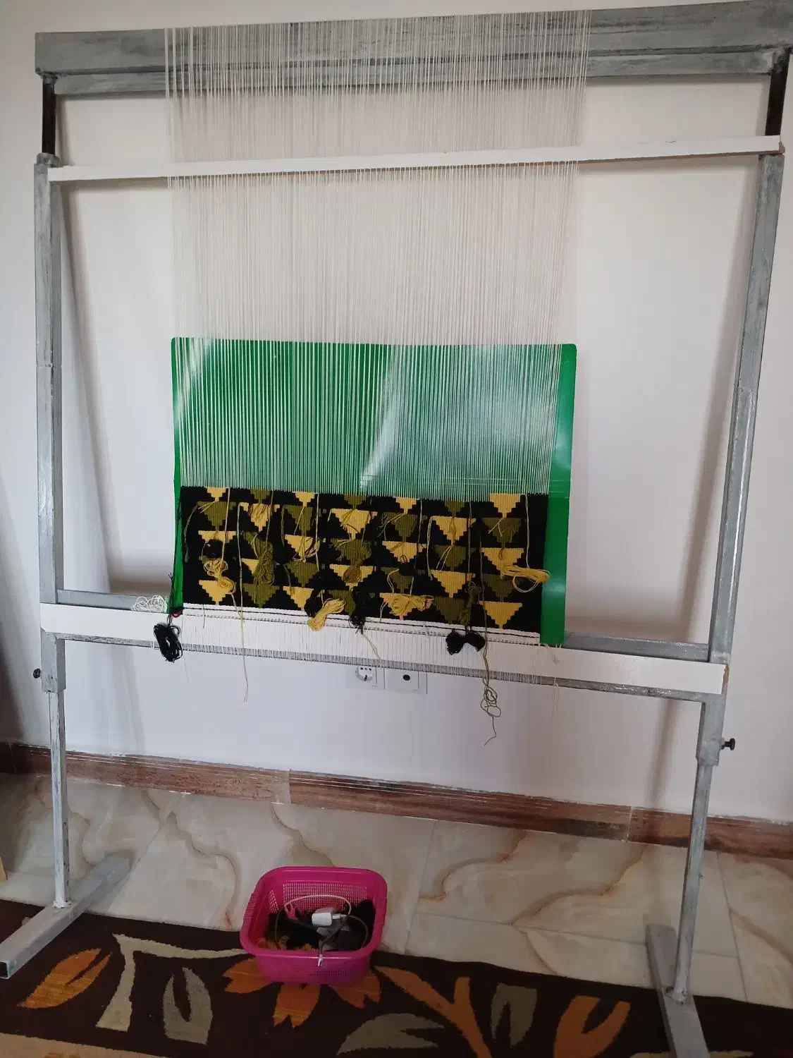 دار قالی|ابزارآلات|خرم‌آباد (تنکابن), |دیوار