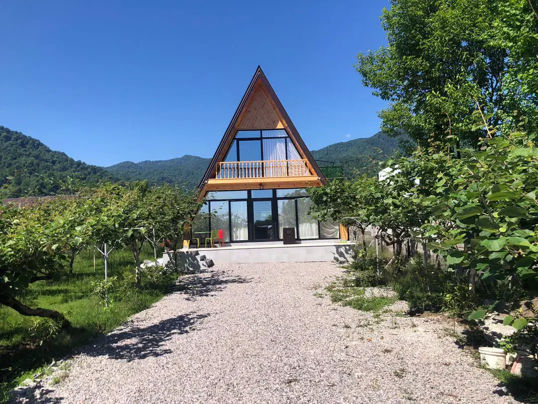 کلبه سوئیسی/کلبه چوبی /فضای کوهستانی و جنگلی|اجارهٔ کوتاه‌مدت ویلا و باغ|اسالم, |دیوار