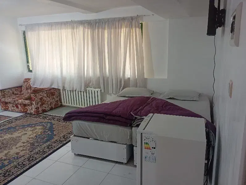 سوئیت اقامتی در باغ همراه کافه رستوران /کرمان/|اجارهٔ کوتاه‌مدت آپارتمان و سوئیت|کرمان, |دیوار