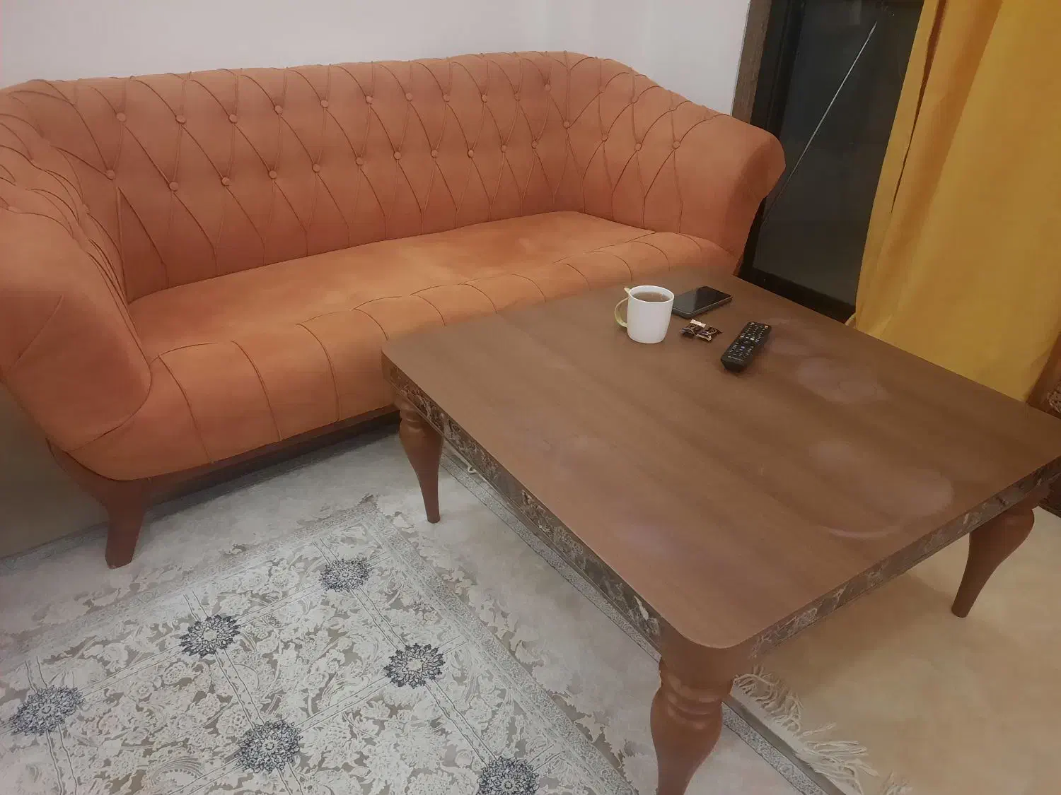 فروش مبل ۳ نفره به همراه میز جلو مبلی|مبلمان خانگی و میز عسلی|بندر انزلی, معلم|دیوار