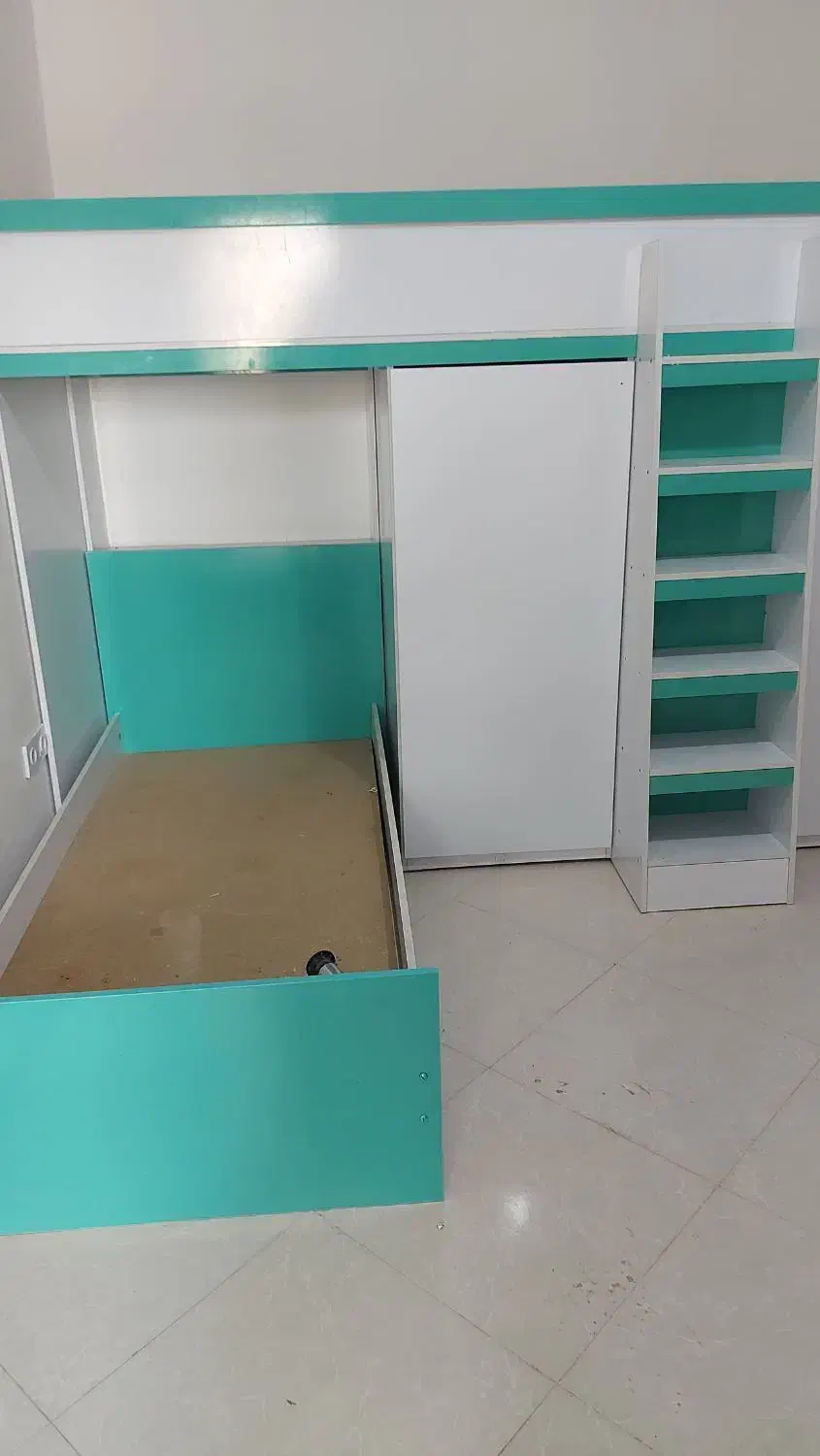 کمد و تخت کودک دو طبقه (کلبه)|تخت و سرویس خواب|مبارکه, |دیوار