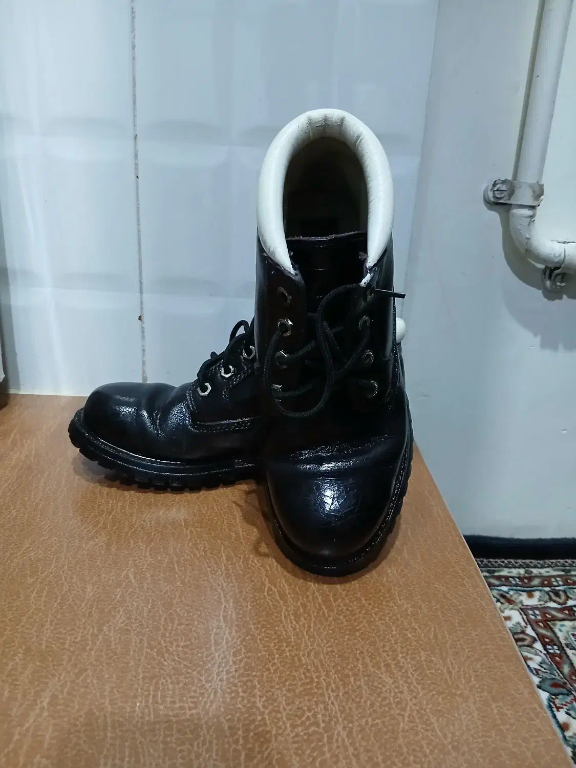 نیم پوت|کیف، کفش، کمربند|خرم‌آباد, |دیوار