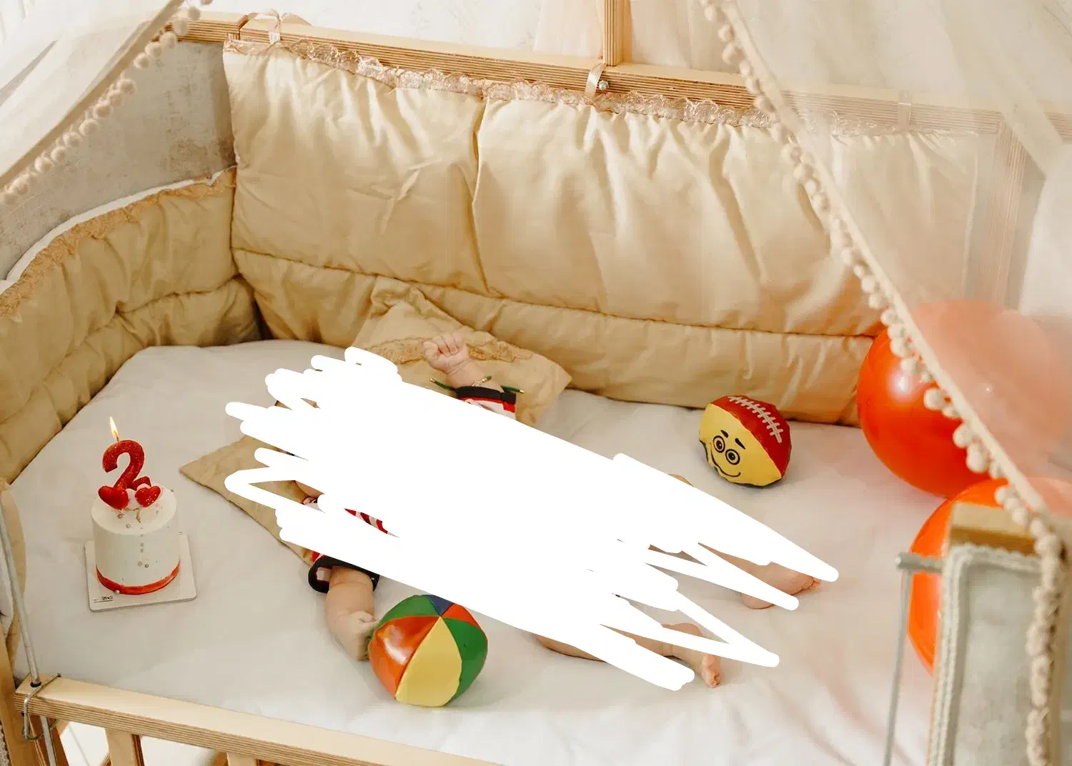 تخت لمسه کاری و کریر بچه|تخت و صندلی بچه|رشت, معلم|دیوار