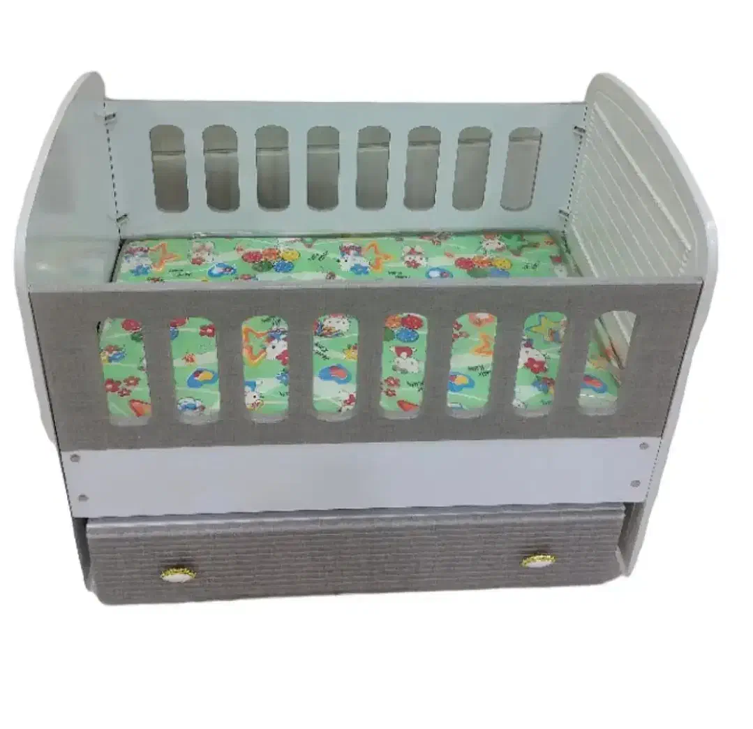 تخت کنار مادر (گهواره ای) درحد نو|تخت و صندلی بچه|ری, دولتآباد|دیوار