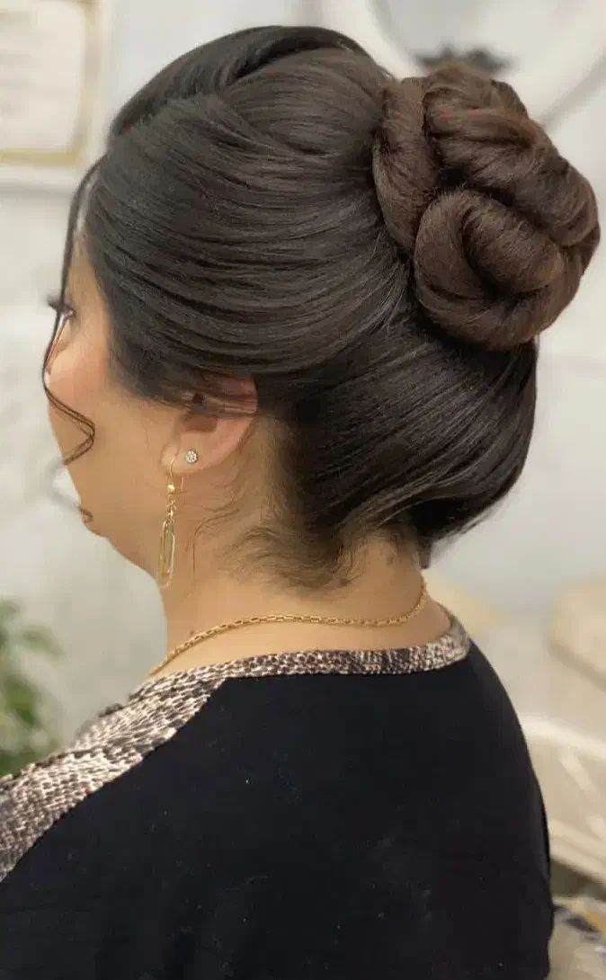 جشنواره میکاپ و شنیون|خدمات آرایشگری و زیبایی|صحنه, |دیوار