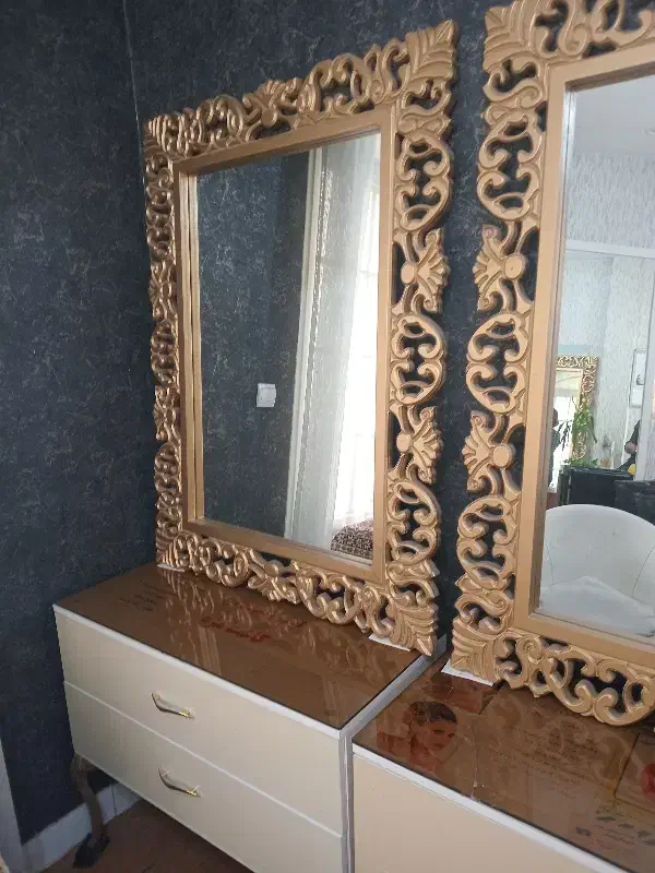 آئینه|آینه|تهران, سردارجنگل|دیوار