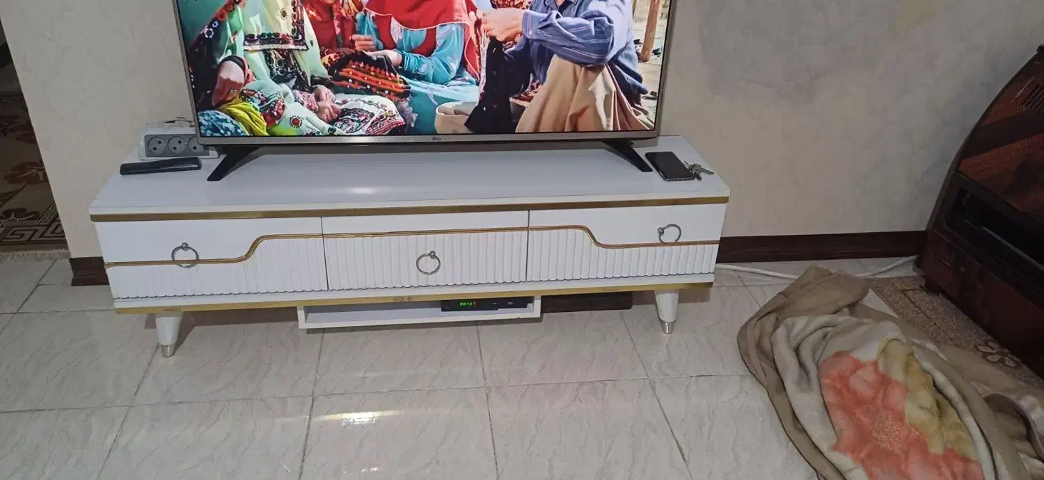 میز تی وی سالم|میز تلویزیون|نسیم‌شهر, |دیوار