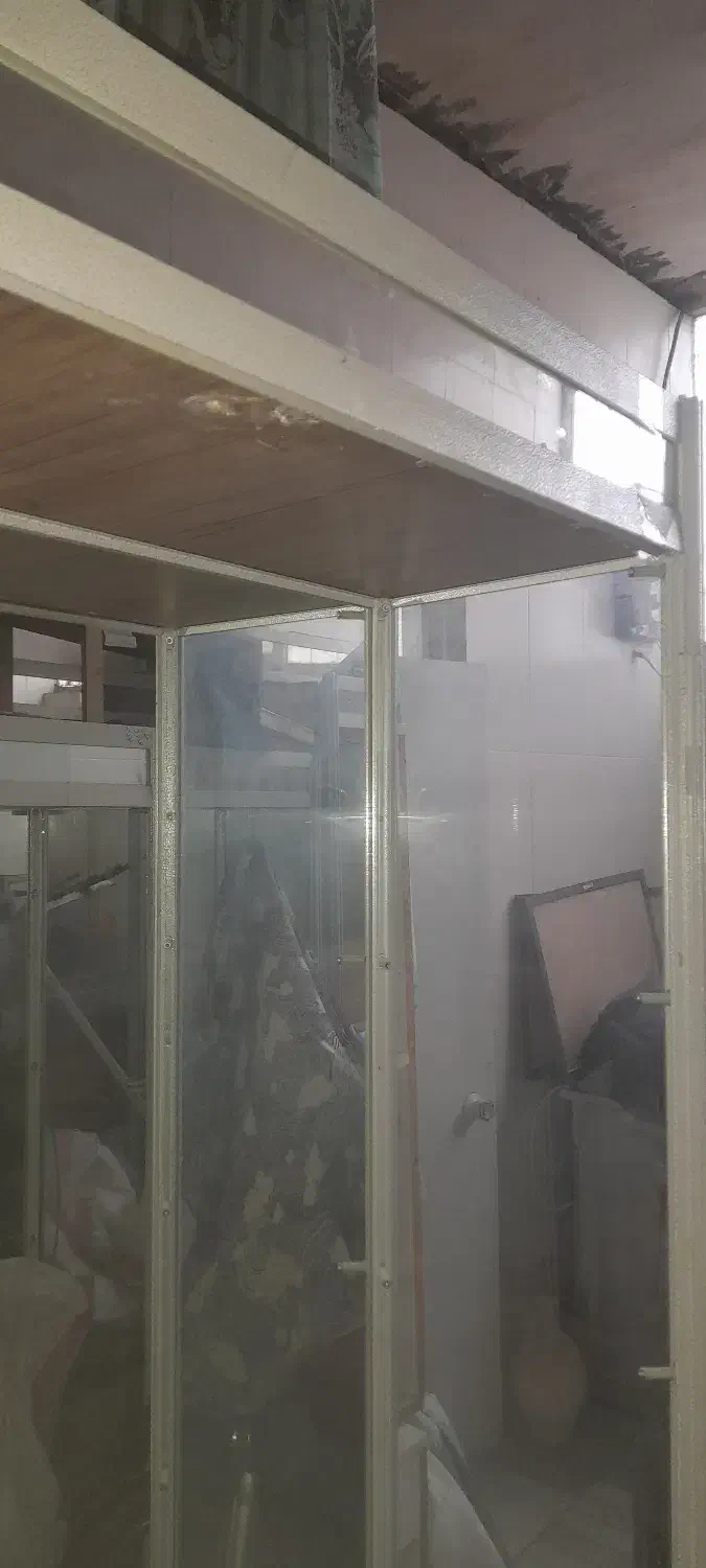 ویترین آلومینیوم به تعداد ۱۲ عدد کف اینه|بوفه، ویترین، کنسول|مه ولات, |دیوار