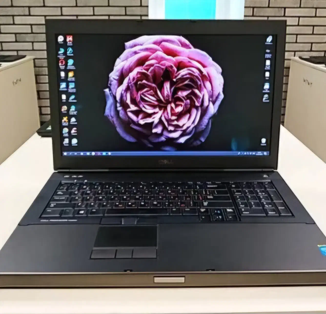 لپتاپ DELL صفحه 17 اینچ Core i7|رایانه همراه|گنبد کاووس, |دیوار