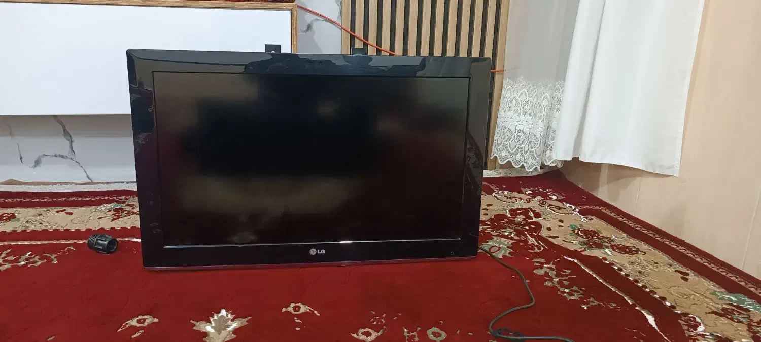 تلویزیون ۳۲اینج ال سی دی ال جی|تلویزیون و پروژکتور|نالوس, |دیوار