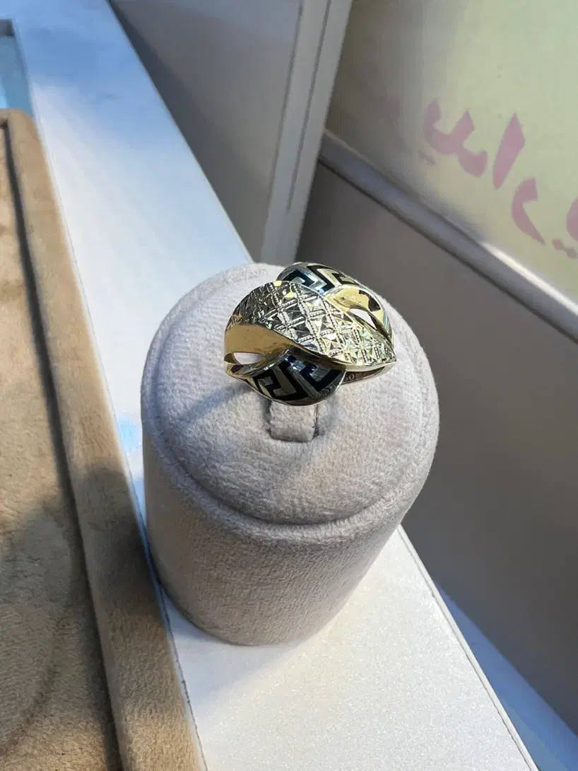 طلا با فاکتور با دو درصد بدون اجرت بدون مالیات|جواهرات|رشت, معلم|دیوار