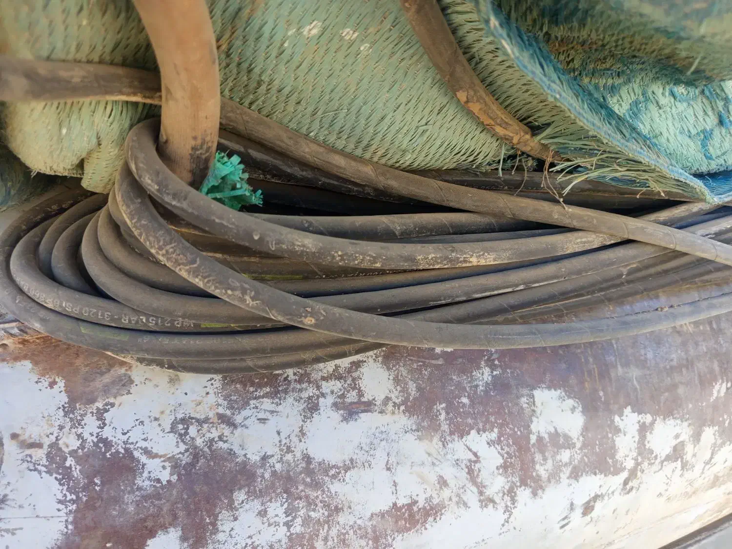 تانکر چرخدار ۱۲۰۰لیتری وپنجه|ماشینآلات صنعتی|سنقر, |دیوار