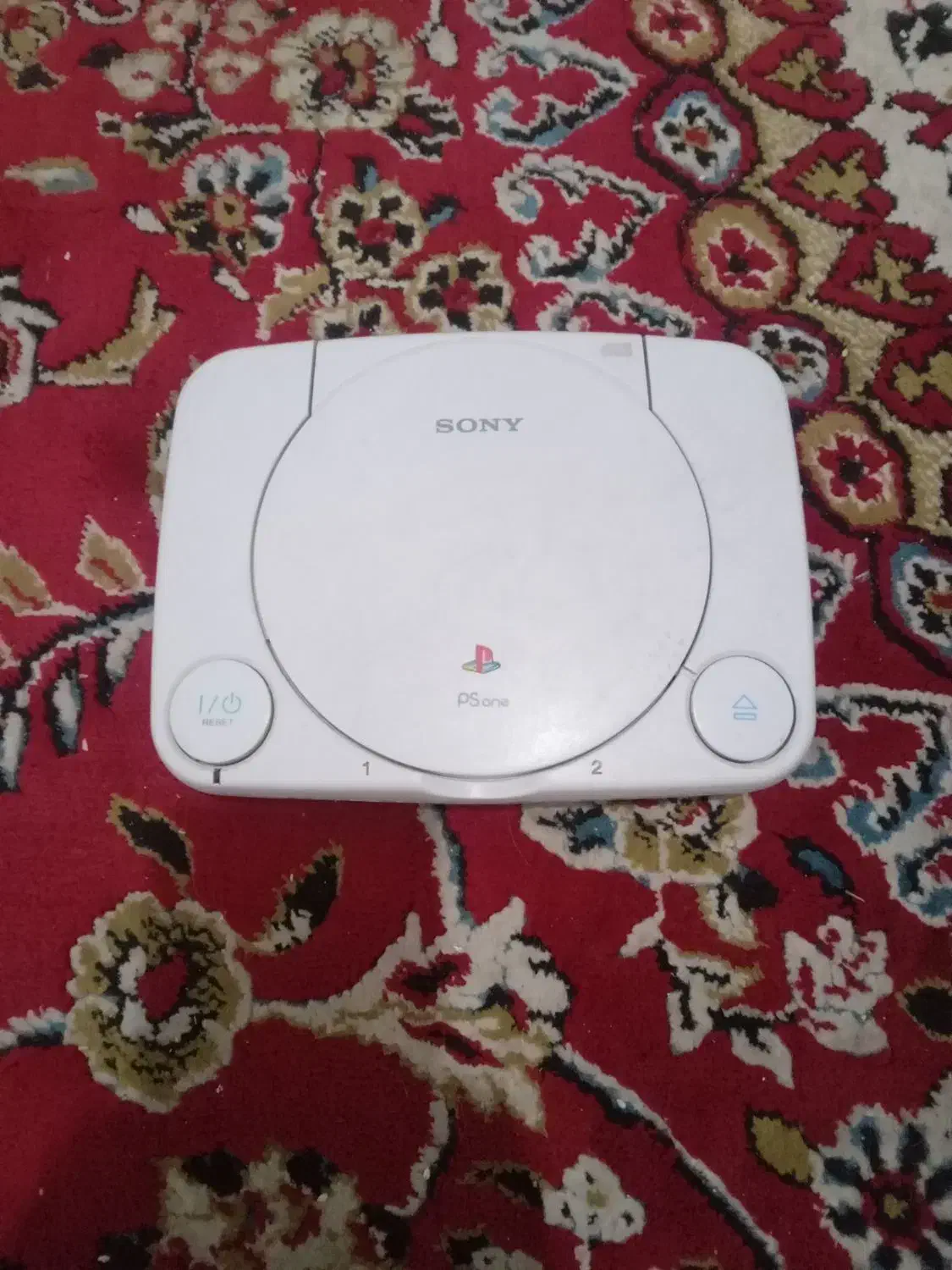 پلی استیشن سونی یک|کنسول، بازی ویدئویی و آنلاین|میانه, |دیوار