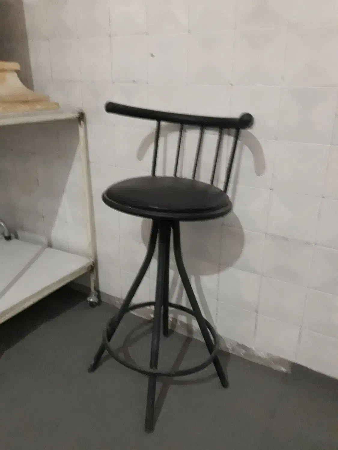 صندلی|صندلی و نیمکت|سمنان, |دیوار