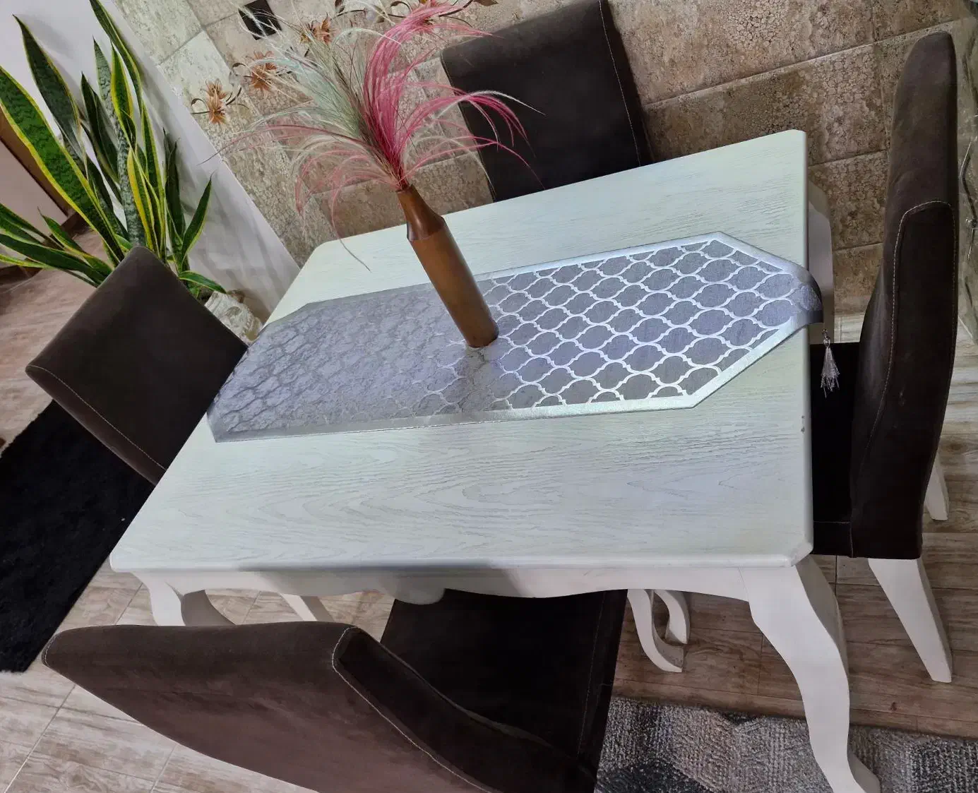 میزناهارخوری ۴نفره چوبی کاملا سالم درحد نو|میز و صندلی غذاخوری|کوچصفهان, |دیوار