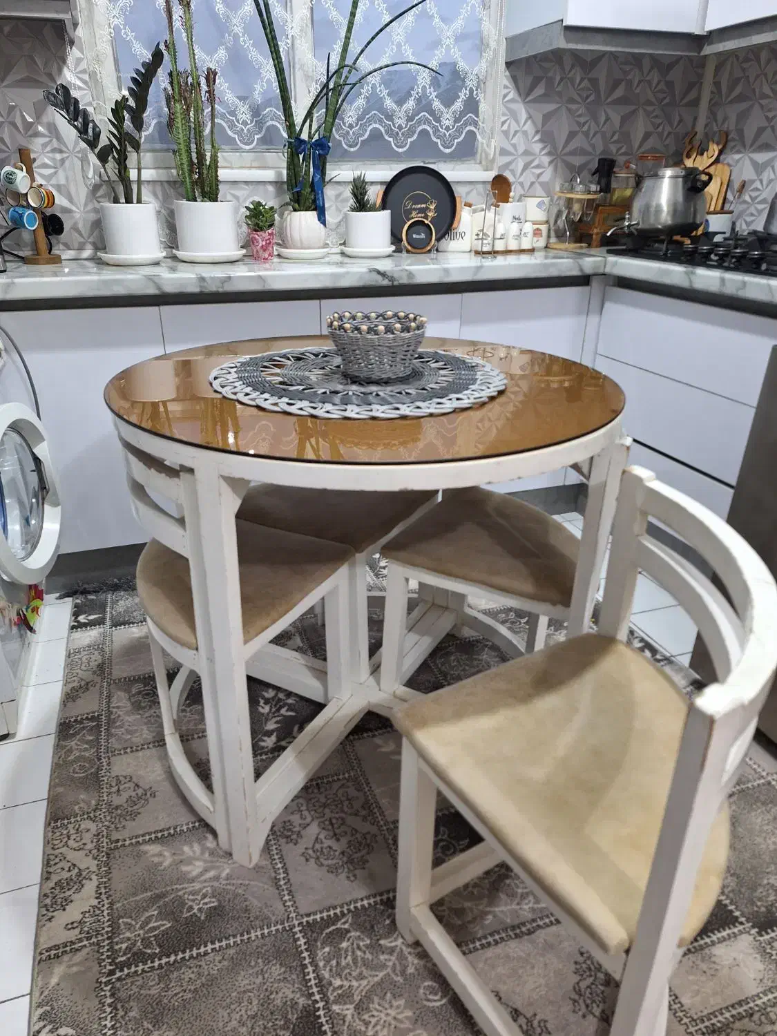 میز غذا خوری کمجا|میز و صندلی غذاخوری|اراک, |دیوار