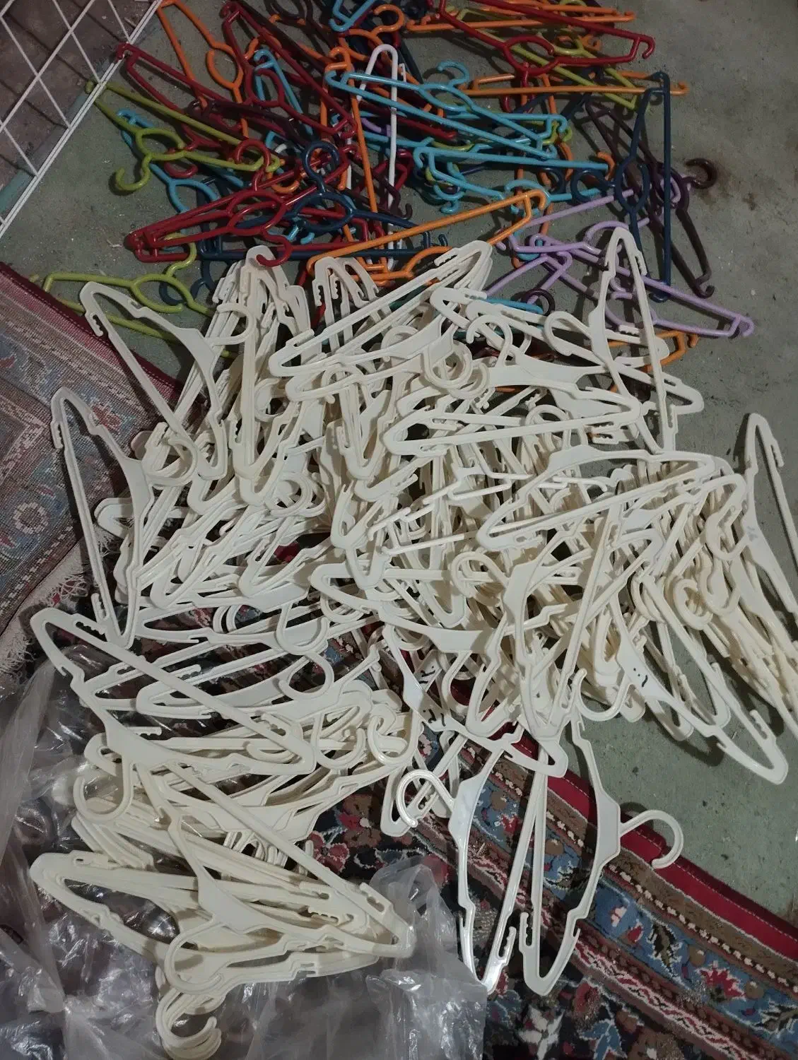 چوب لباسی رنگی|بندرخت و رخت‌آویز|فسا, |دیوار