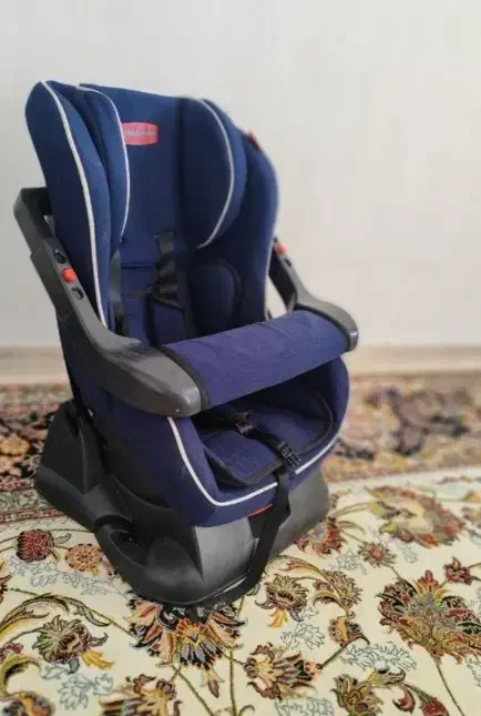 صندلی کودک|تخت و صندلی بچه|خرم‌آباد, |دیوار