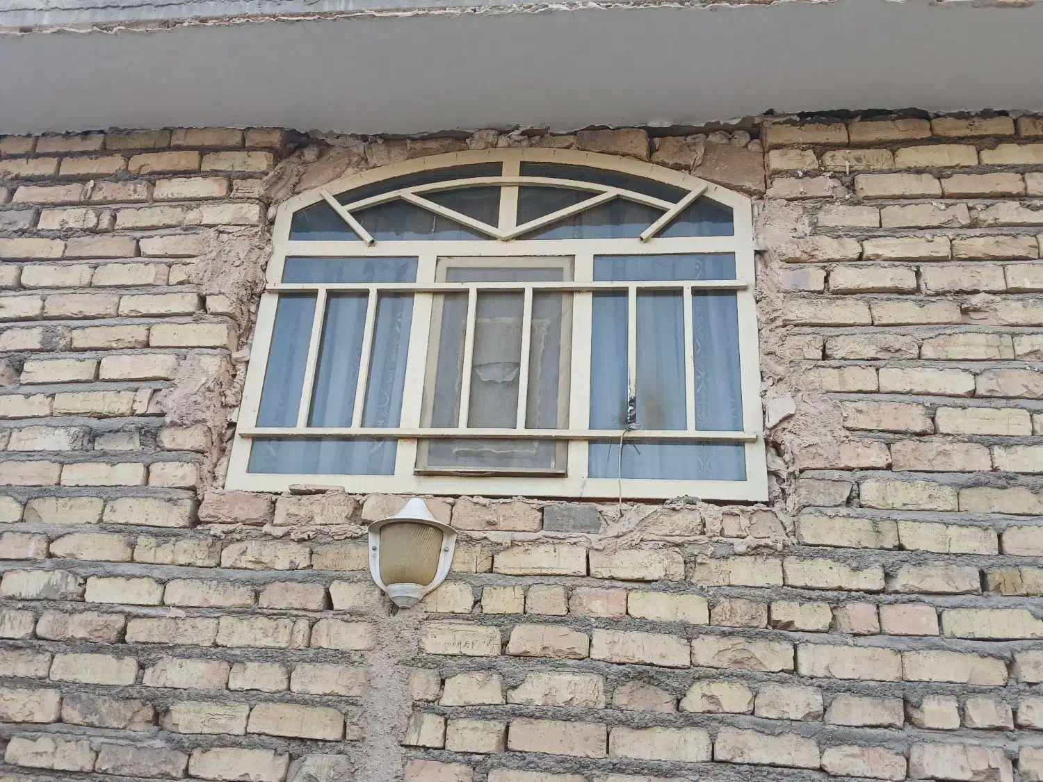 درب وپنجره آهنی حفاظ دار|مصالح و تجهیزات ساختمان|شاهینشهر, گزبرخوار|دیوار