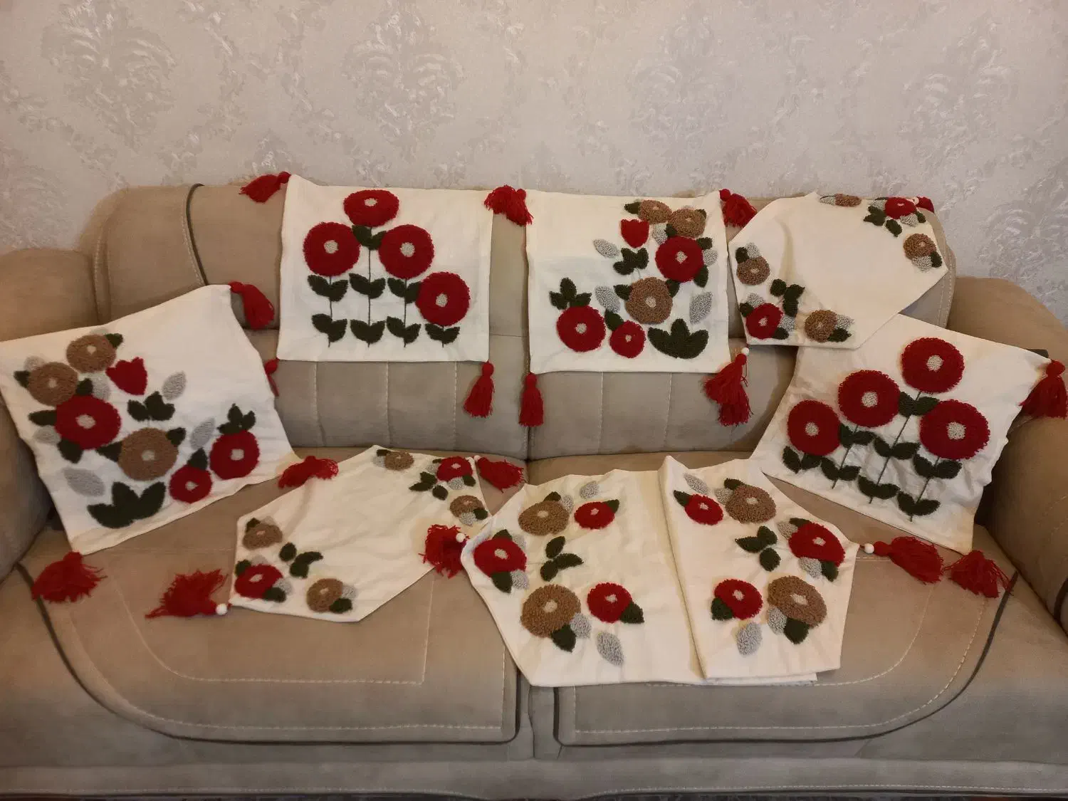 کوسن و رانر پانچ دوزی|مبلمان خانگی و میز عسلی|مشهد, فرودگاه|دیوار