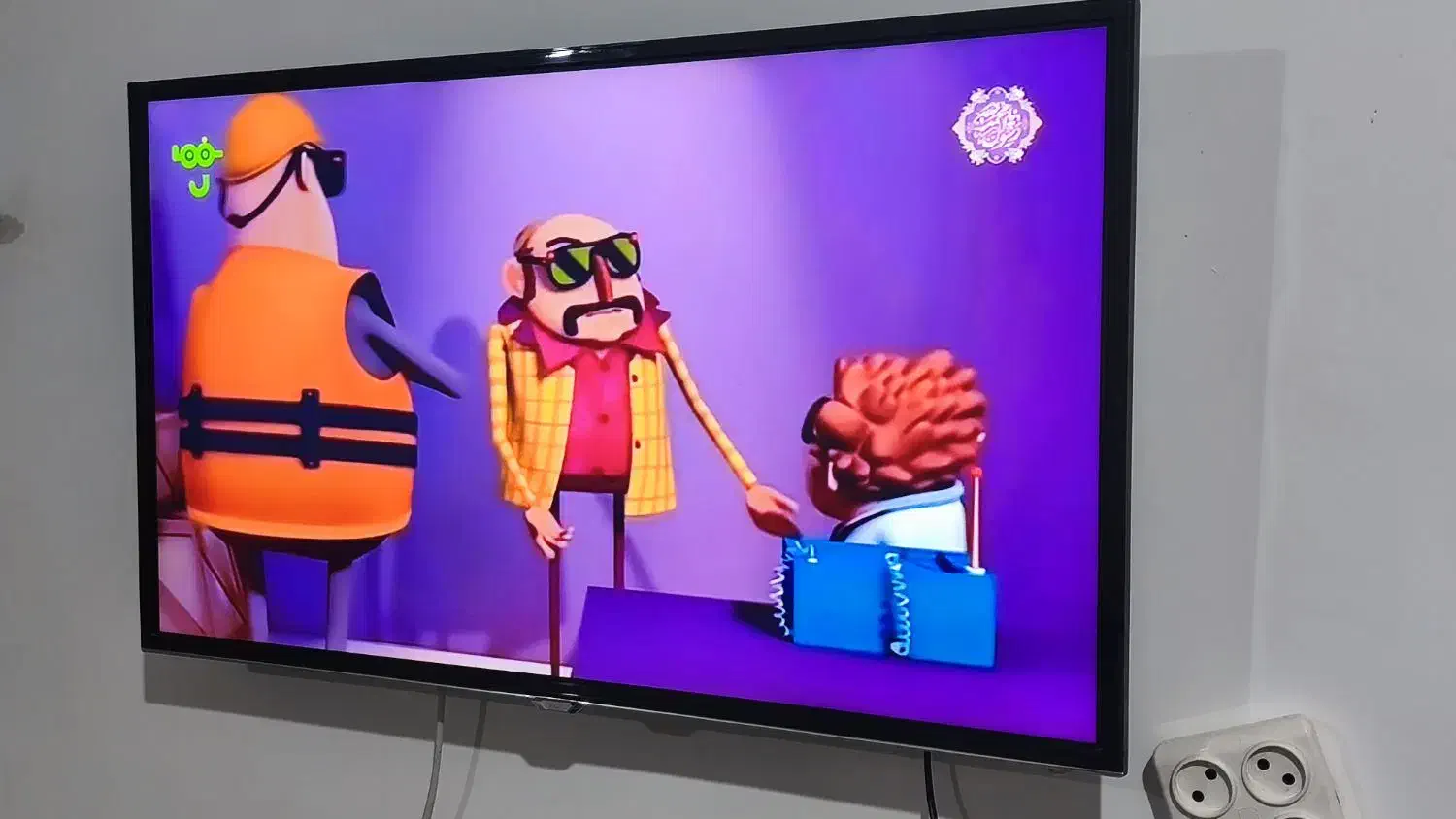 تلویزیون 40 اینچ TCL|تلویزیون و پروژکتور|قم, شهر قائم|دیوار