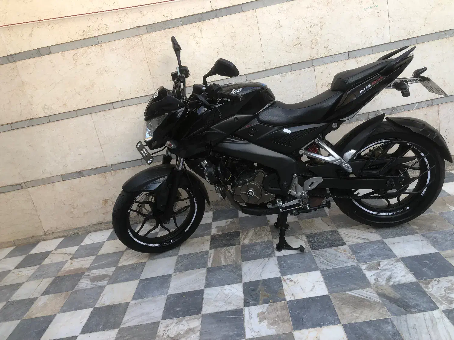 Ns200|موتورسیکلت|قم, نخودی|دیوار