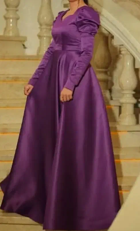 لباس مجلسی|لباس|گوراب زرمیخ, |دیوار