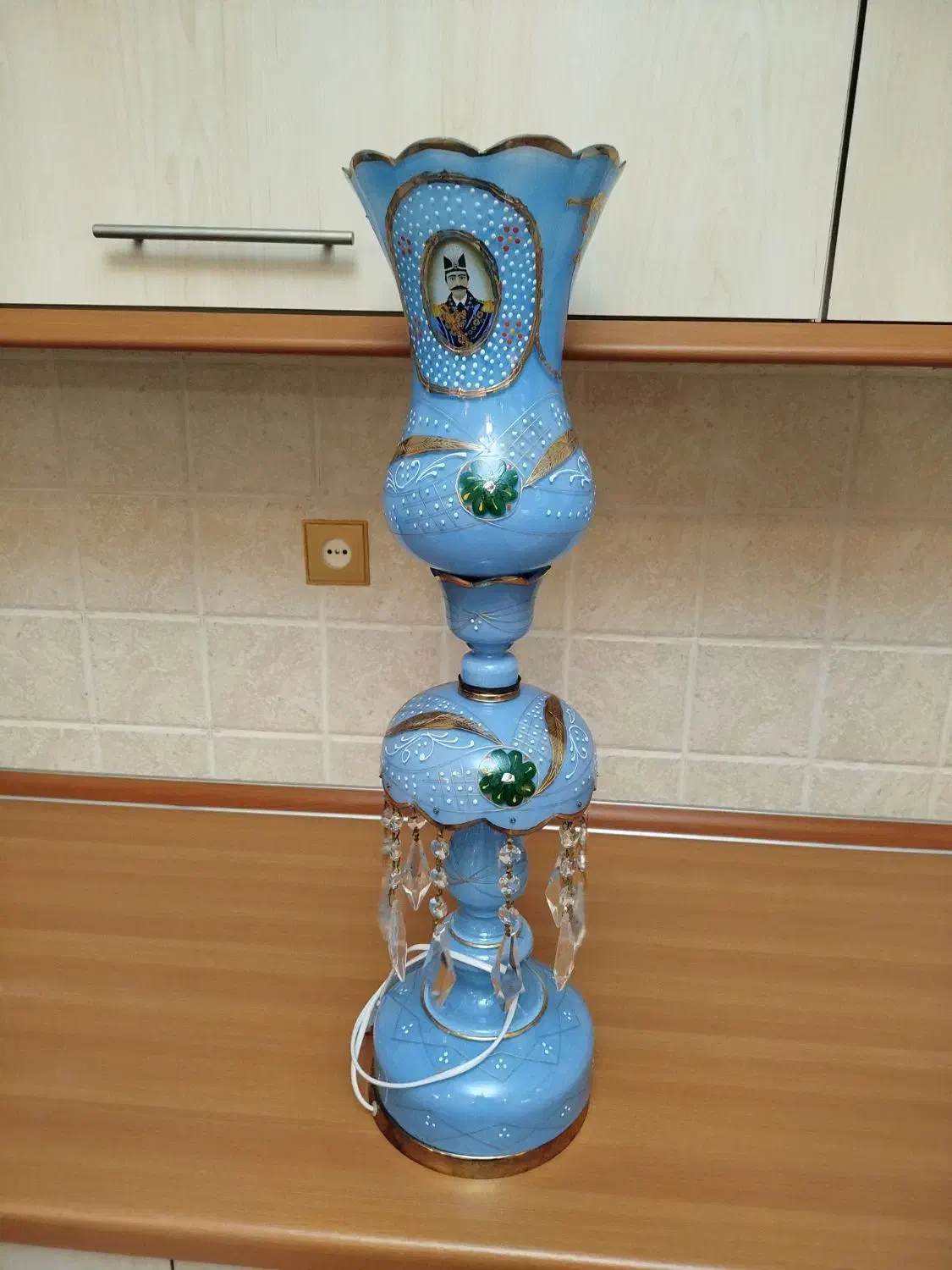 لاله چراغ|چراغ خواب و آباژور|خسروشاه, |دیوار