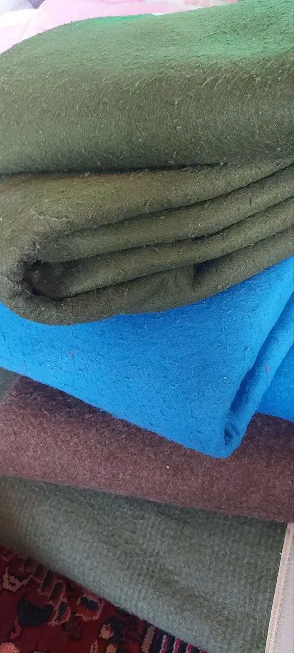 پتو سربازی|رختخواب، بالش، پتو|خمین, |دیوار