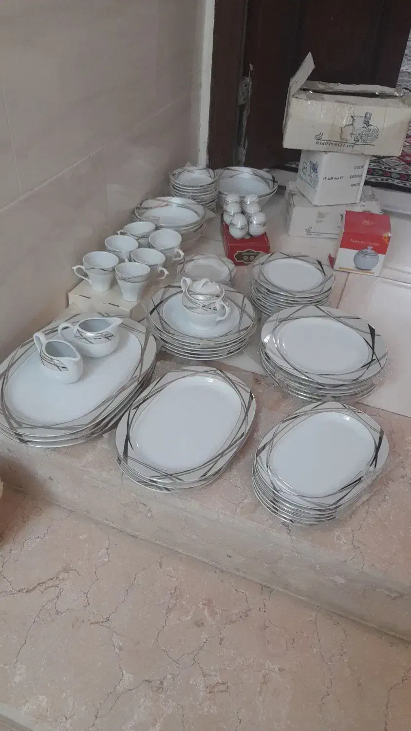 چینی مقصود ۸۳ تکه ..۱۲ نفره|ظروف سرو و پذیرایی|شیراز, شهرک رضوان|دیوار