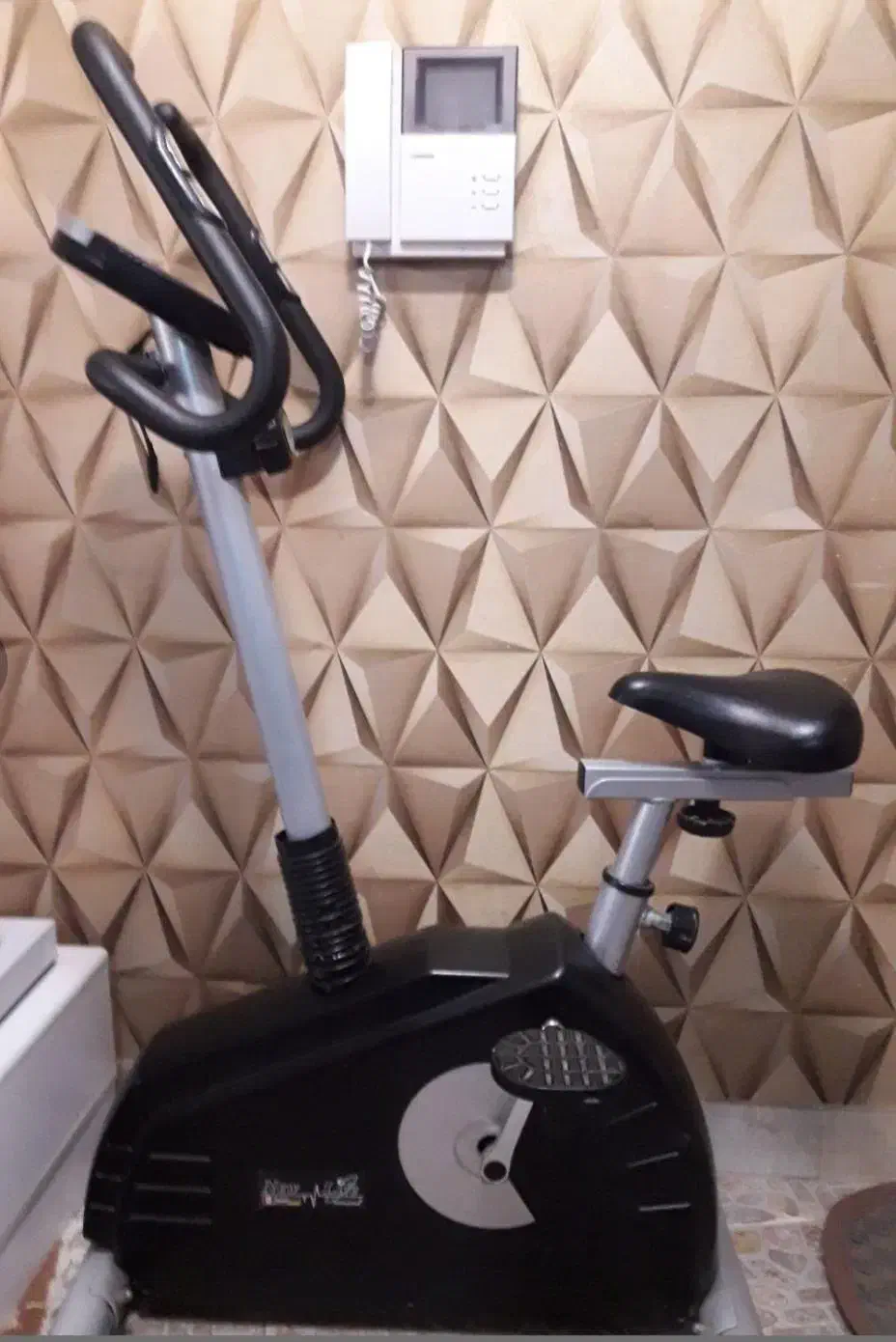 دوچرخه ثابت باشگاهی|تجهیزات ورزشی|فردیس, شهرک ۱۱۰|دیوار