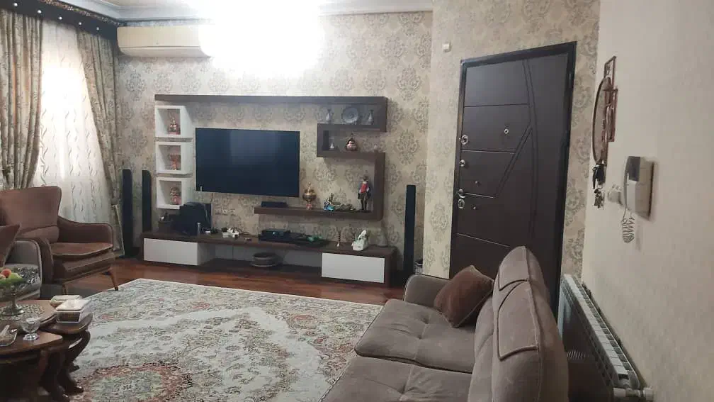 رهن طبقه اول ۹۲متر|اجارهٔ آپارتمان|لنگرود, |دیوار