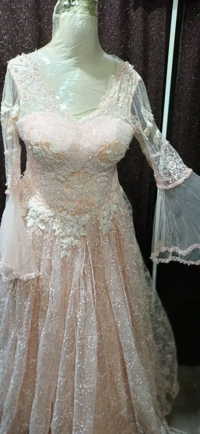 لباس مجلسی|لباس|اراک, |دیوار