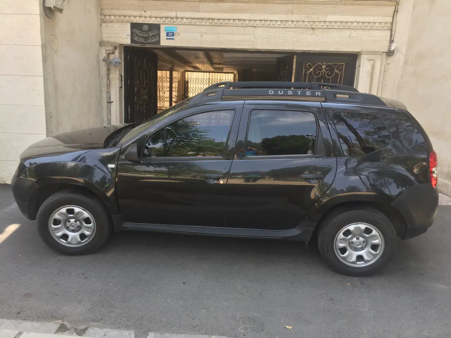 رنو داسترمشکی ۲دفرانسیل مدل ۲۰۱۷ کارکرد ۱۰۰|خودرو سواری و وانت|تهران, نازی‌آباد|دیوار
