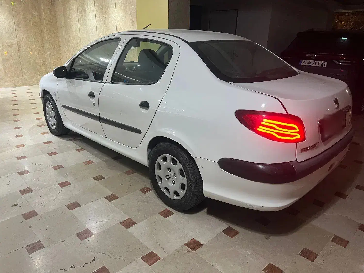 پژو ۲۰۶ V8 موتوری در حد صفر|خودرو سواری و وانت|تهران, جنت‌آباد جنوبی|دیوار