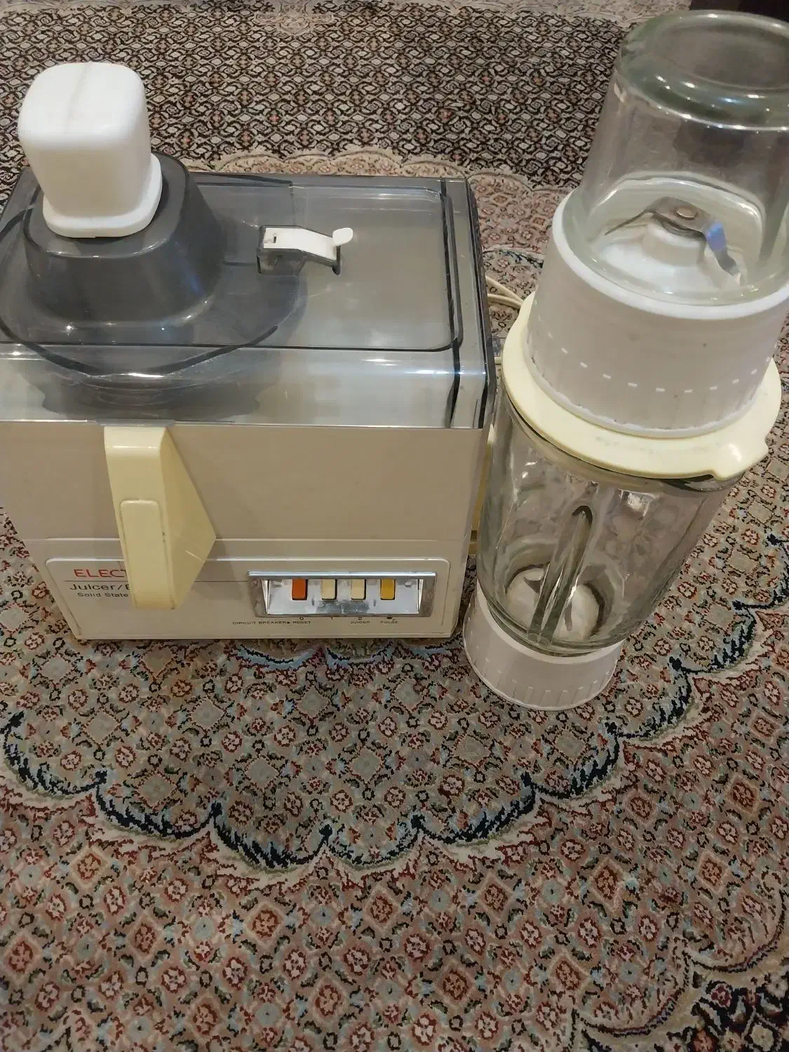 آبمیوه گیری الکترن درحدنوزیاد کارنکرده|آبمیوه‌گیر و آب‌مرکبات‌گیر|تهران, جیحون|دیوار